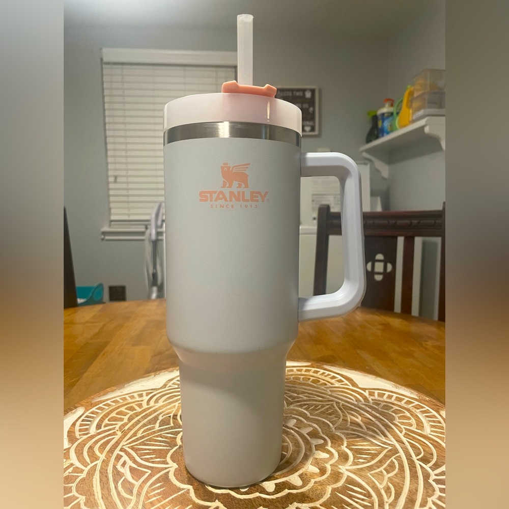 Stanley 40oz Quencher - Cloud